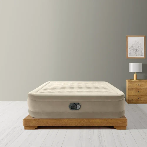 Надувная кровать Queen Ultra Plush со встроенным насосом, 152×203×46 см, макс. 272 кг, Интекс (64428)