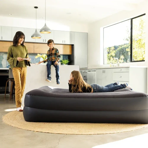 Надувная кровать Queen Pillow Rest со встроенным насосом, 152×203×42 см, макс. 272 кг, Интекс (64124)