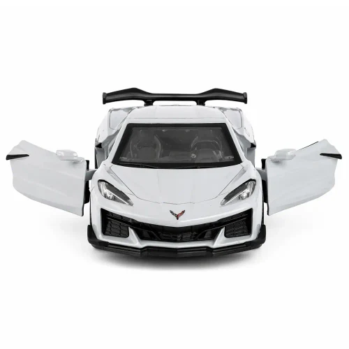 Mașină din metal Chevrolet Corvette C8 Z06 2024 scară 1:36, 3 culori, MSZ (10018)