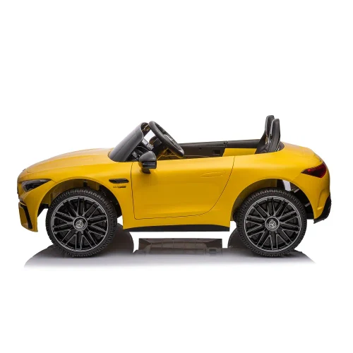 Электромобиль Mercedes-Benz SL63 желтого цвета (69922)